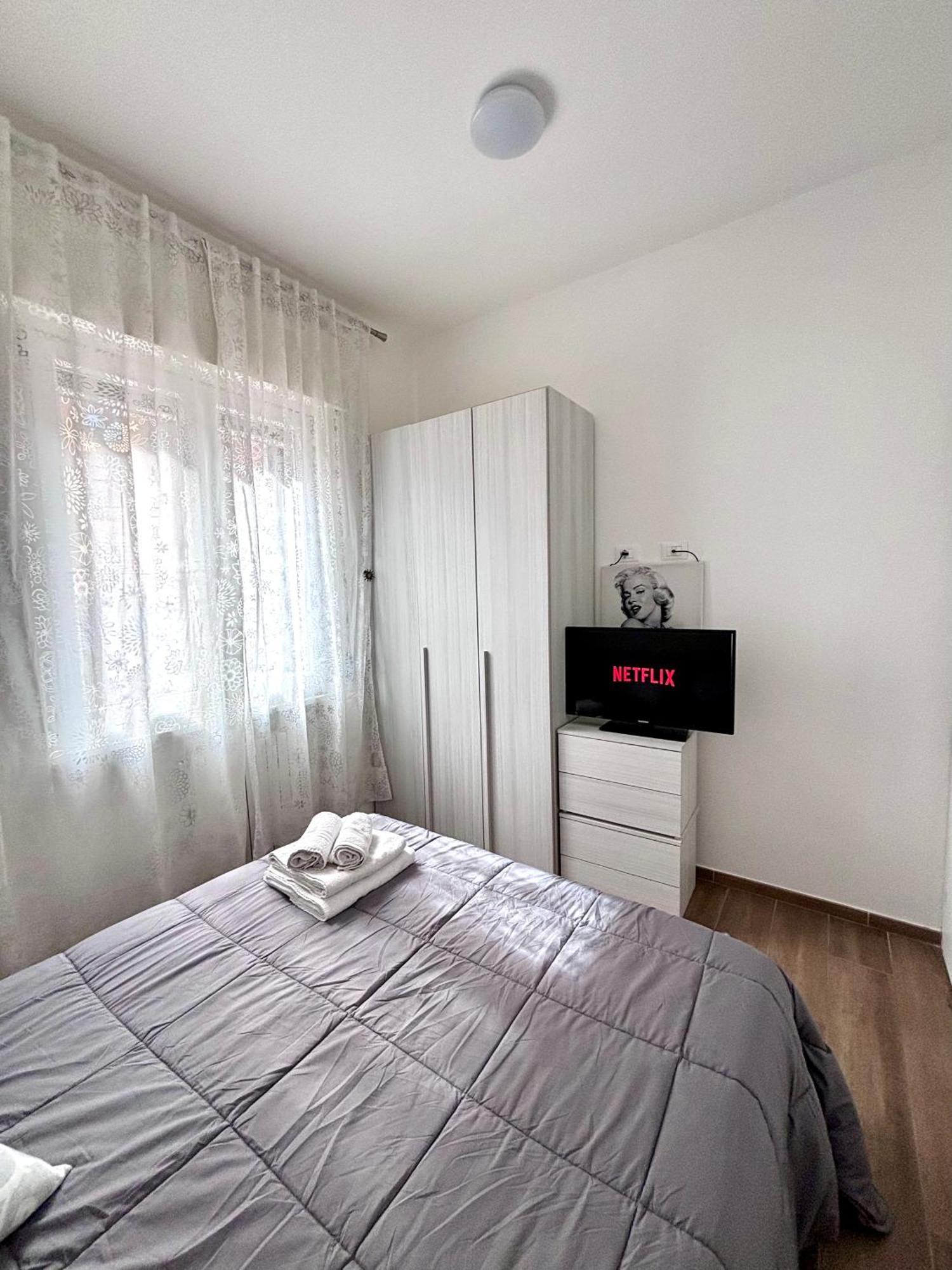 Bilocale In Bande Nere-Metro Rossa Duomo Apartment Милано Екстериор снимка
