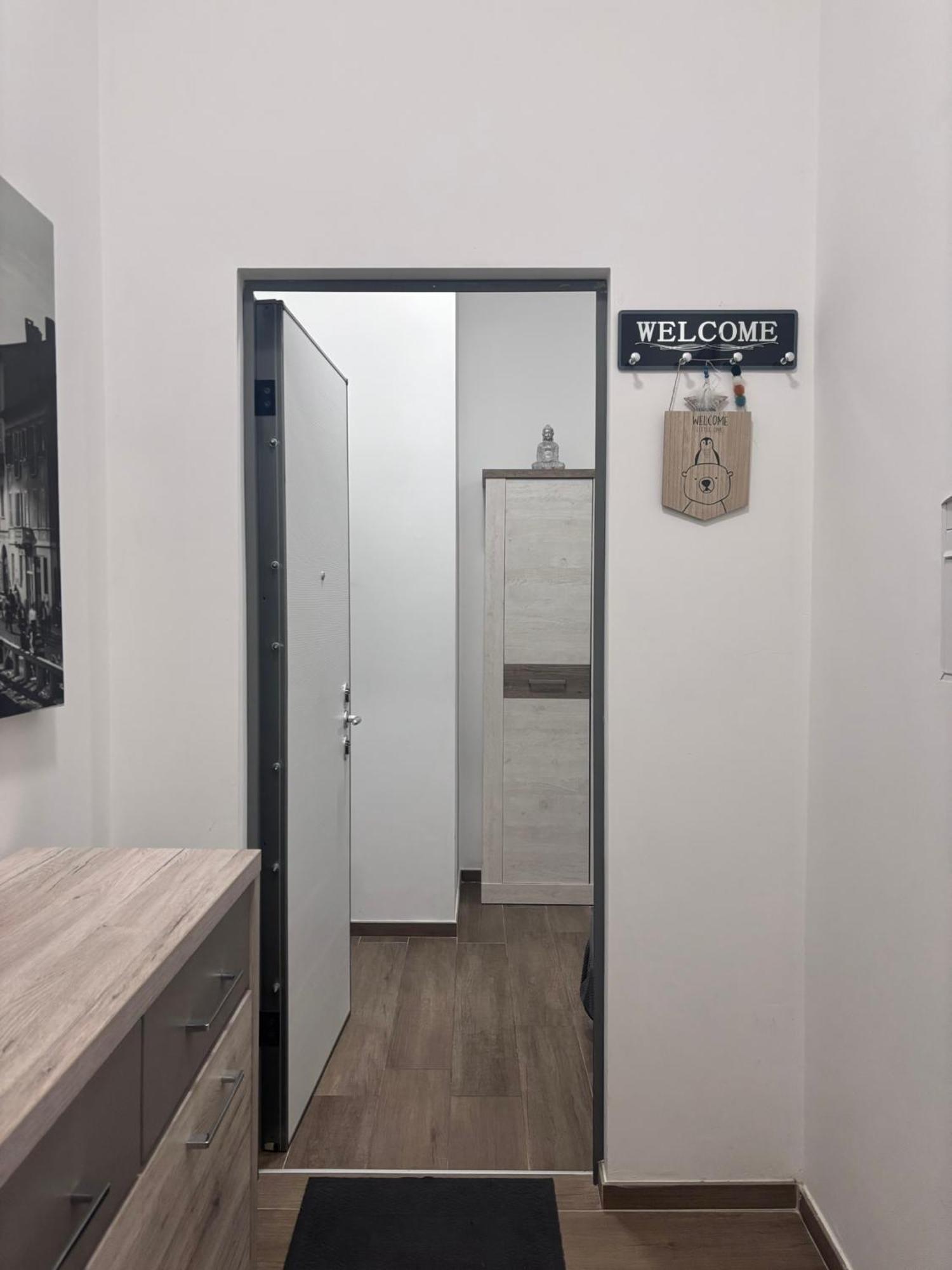Bilocale In Bande Nere-Metro Rossa Duomo Apartment Милано Екстериор снимка