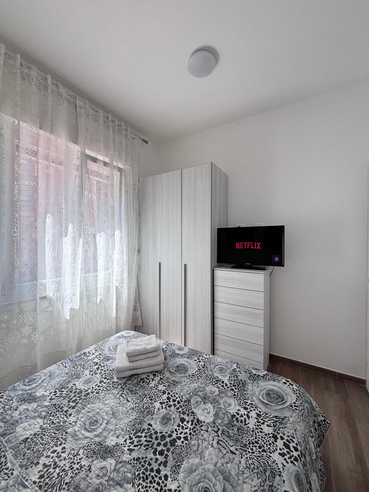 Bilocale In Bande Nere-Metro Rossa Duomo Apartment Милано Екстериор снимка